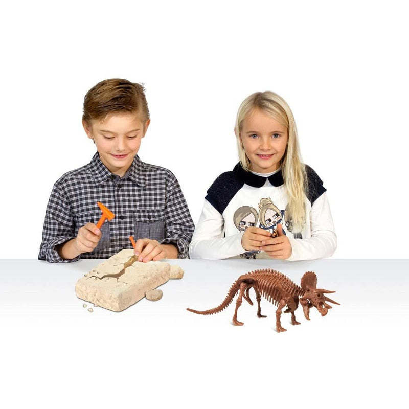 Dr Steve Hunters Dino Dig Excavation Kit Triceratops